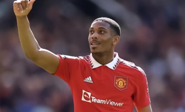 但其职业生 但其职业生